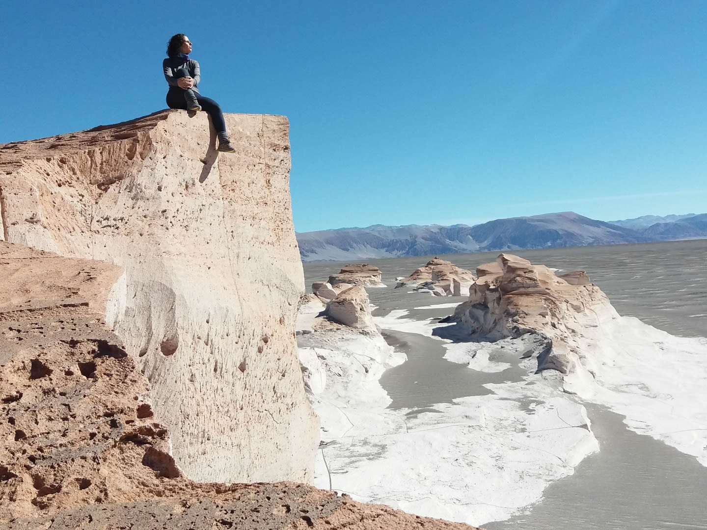 El campo de piedra pomez y zona de volcanes